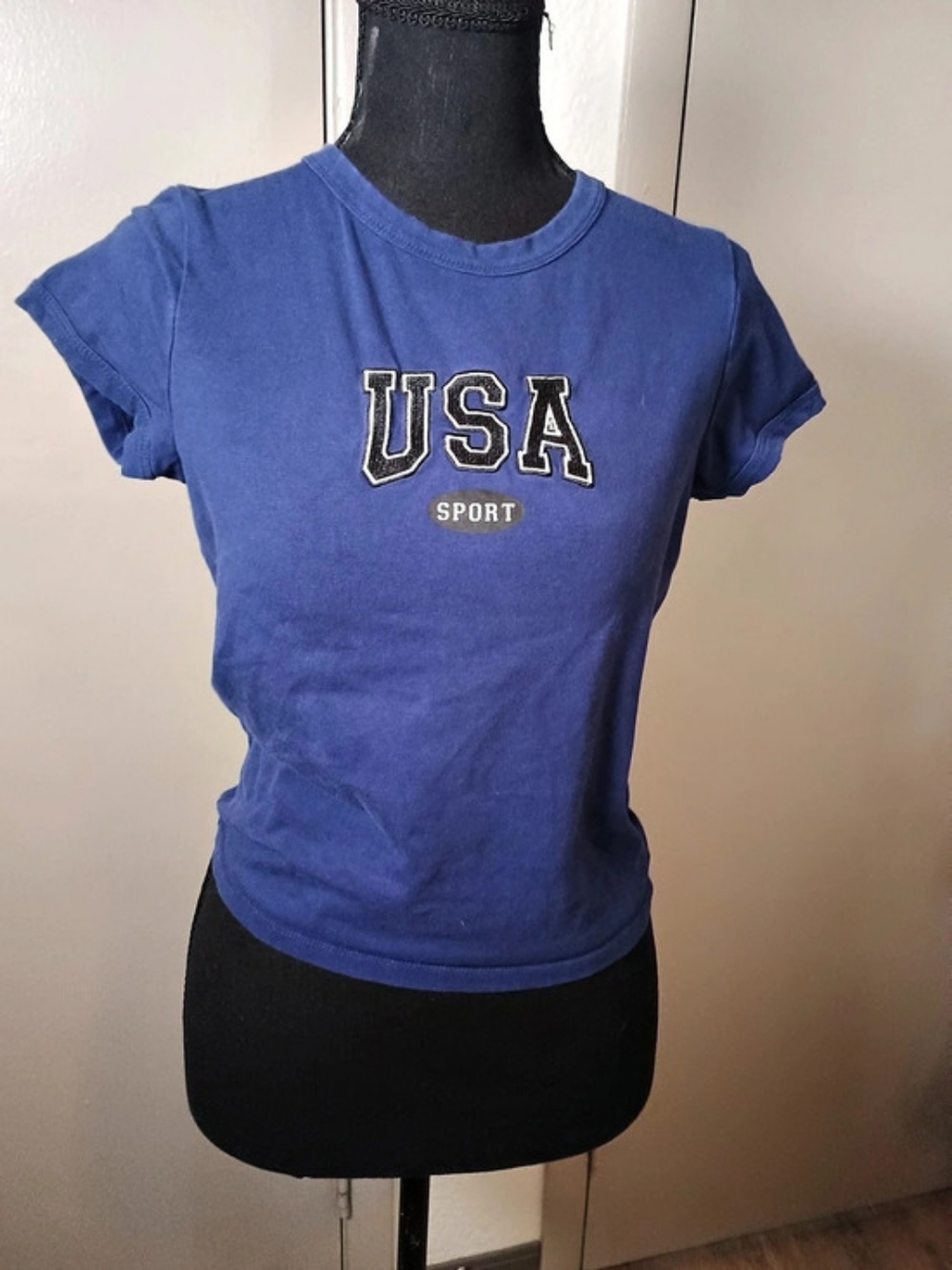Forever 21 USA Sport Graphic Crop Top Blue Size Large
